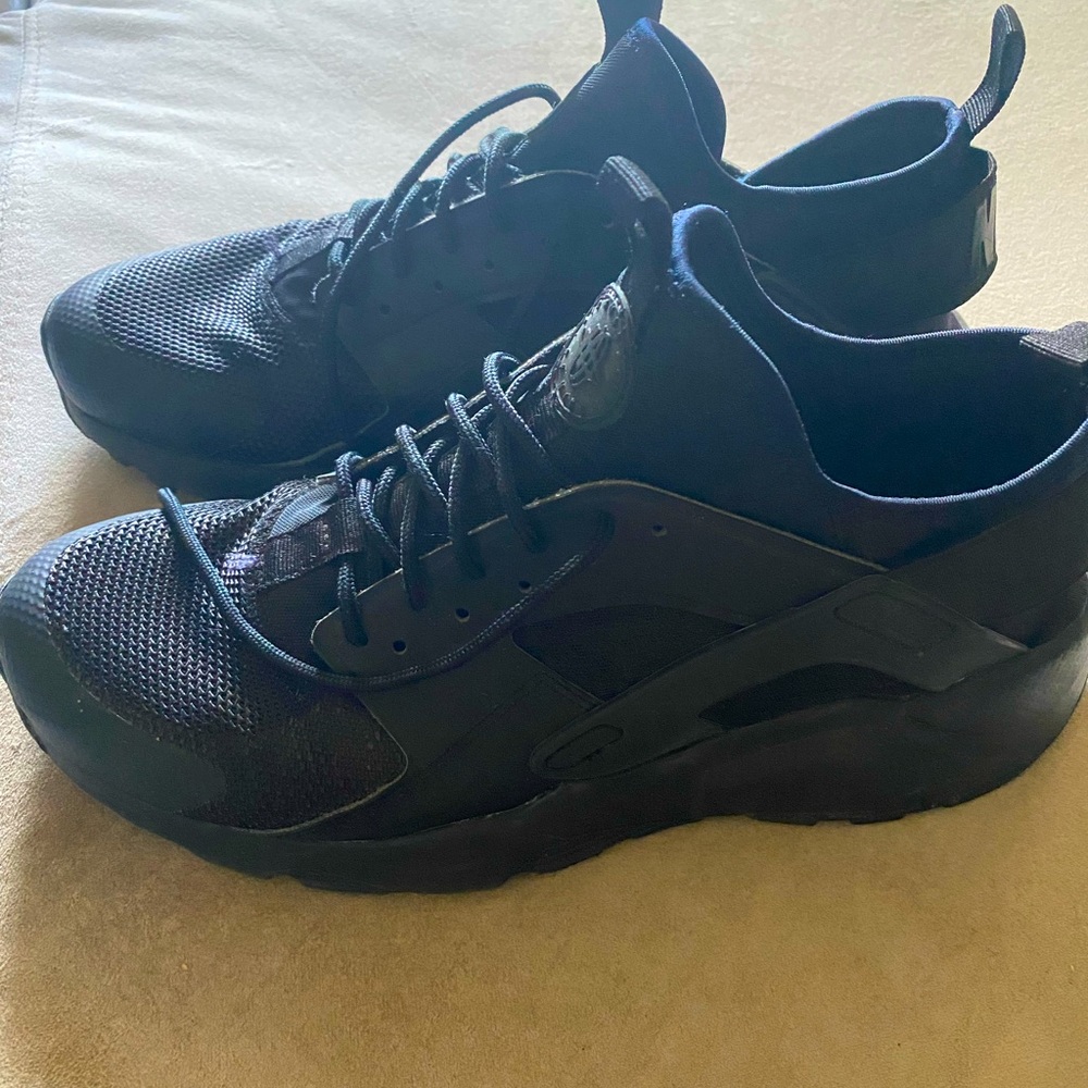 Nike Air Huarache Men’s 10.5 Black